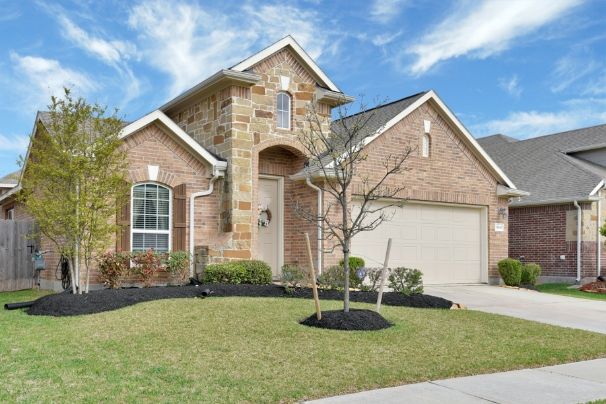 https://VaniaHerrera.NewConstructionHomesNOW.com